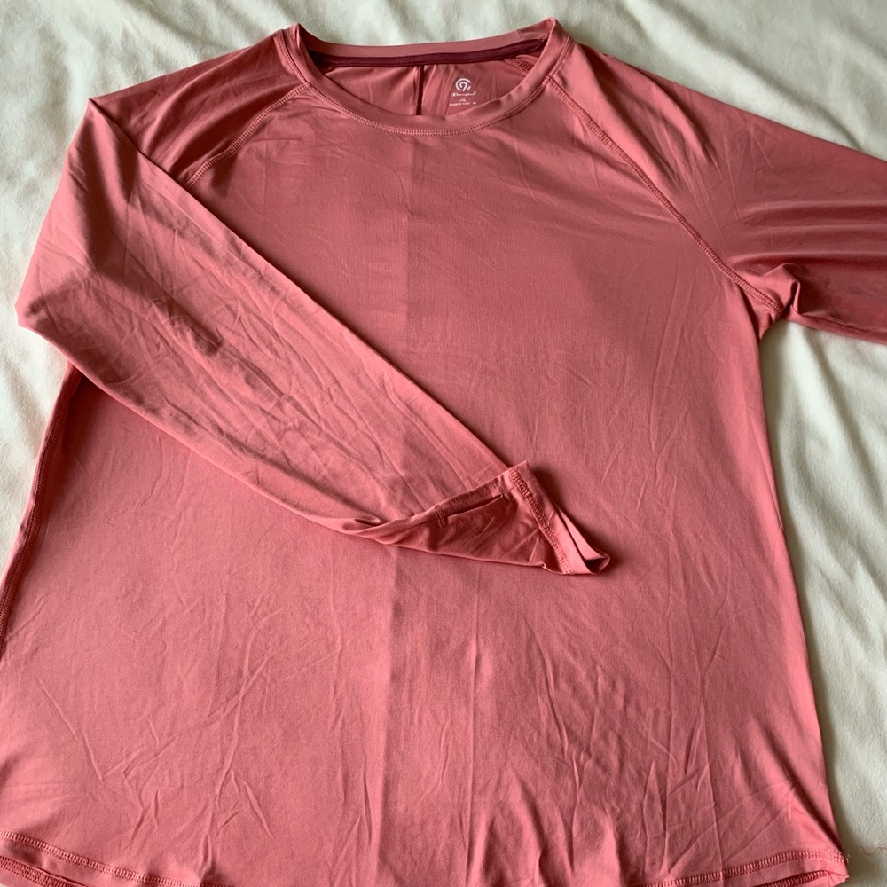 EUC C9 wicking top